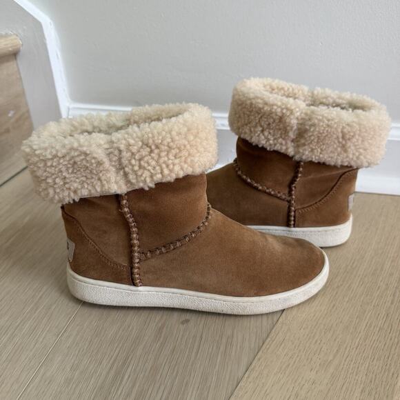 UGG Shoes - UGG Mika Classic Sneaker Boot In Chestnut Suede With Curly Shearling Cuff Sz 6
